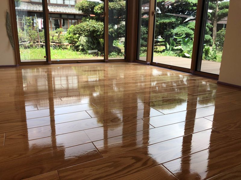 施工後のフローリング（コーティング仕上げ）